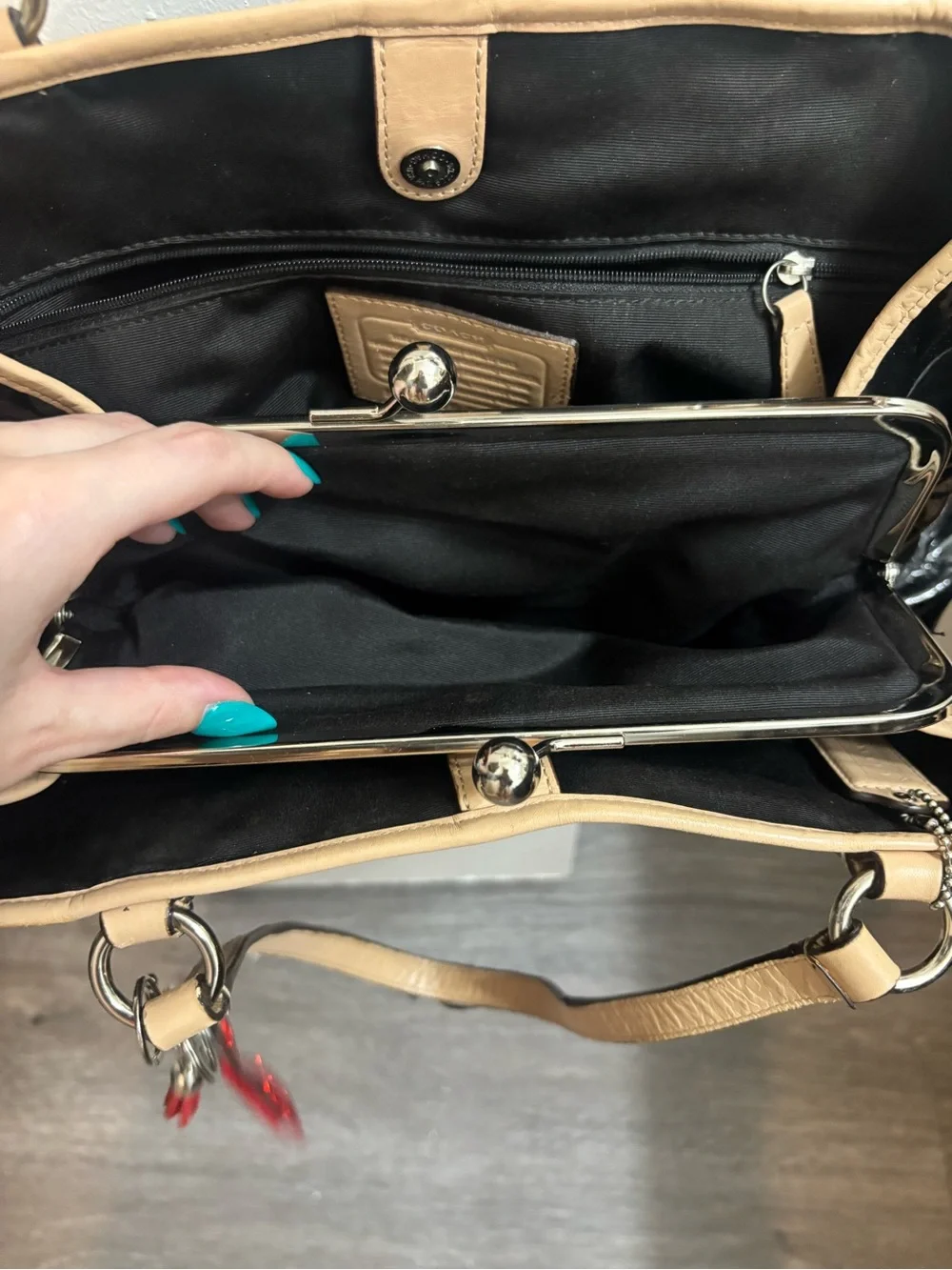 Vintage Y2K Coach Peyton Patent Leather Kiss-Lock Tote Handbag